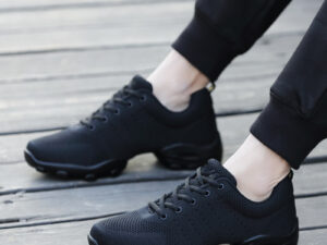 Soft Sole Lightweight Mesh Sports Shoes